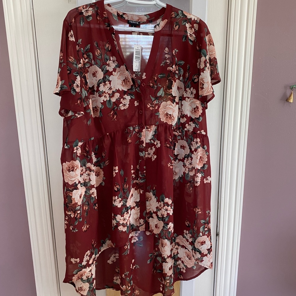 Torrid- BRICK RED FLORAL CHIFFON HI-LO BABYDOLL 1X